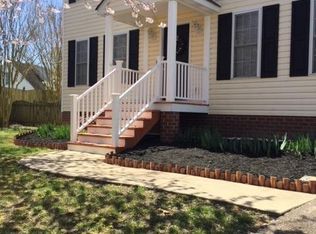8115 Solitude Ln, Mechanicsville, VA 23111