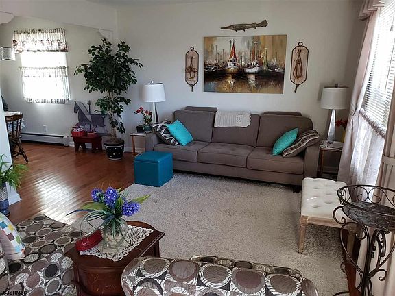 4th image of 31 E 36th St #105