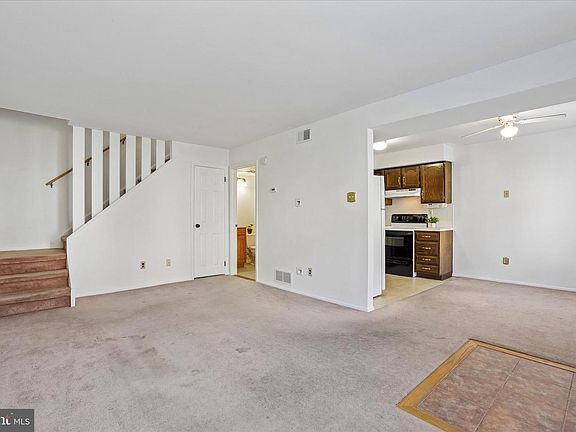 4th image of 5200 Hilltop Dr APT E17