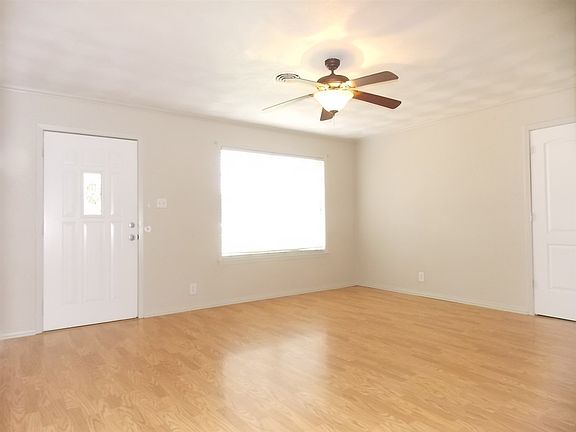 4th image of 207 N 9th St