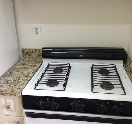 4th image of 665 NE 133rd St APT 9