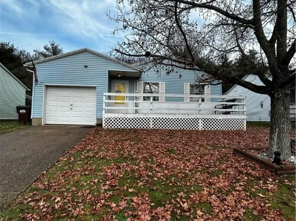 1618 Hill St, Belpre, OH 45714