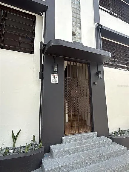 Calle Pineiro #67 Urb. Garcia Ubarri Apt. 1 — Photo 1