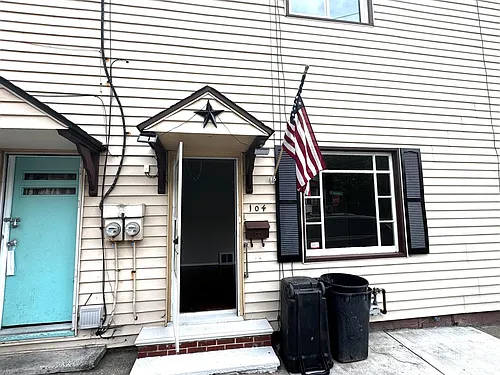 104 Catherine St Photo 1