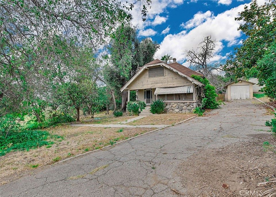 1st image of 2415 Sierra Dr