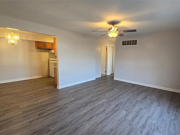 3rd image of 10407 Briarbend Dr APT 3