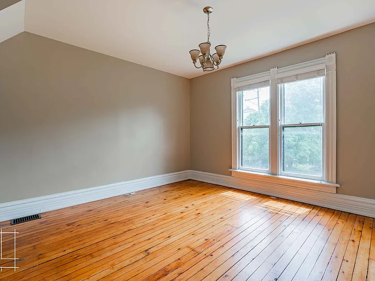 216 W. Hubbard Ave — Photo 9