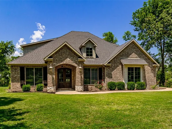 12585 Greasy Valley Rd, Prairie Grove, AR 72753