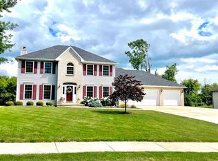 6895 Flower Hill Rd, Rockford, IL 61114