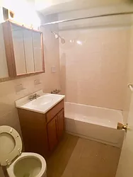 Rented by Roberto Guilbet, LREB