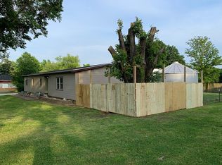 702 W Oak St, Weir, KS 66781