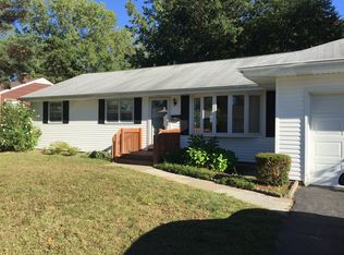 53 Red Fox Dr, Albany, NY 12205