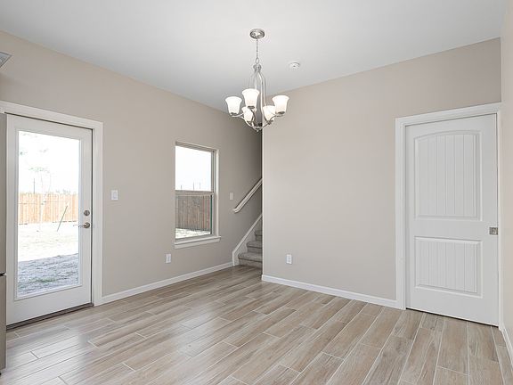4th image of 2310 Cove Real Dr