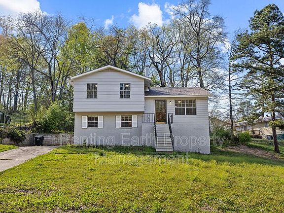 2nd image of 2836 Creek Ln N
