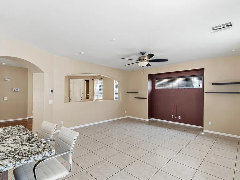 527 Newberry Springs Dr — Photo 18