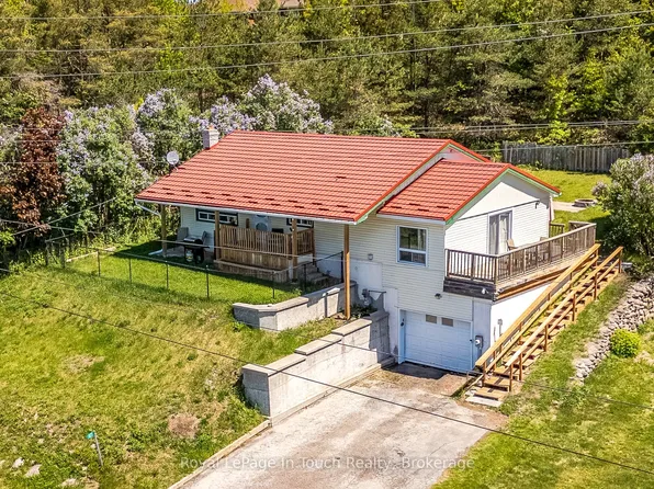 477 Murray Rd, Penetanguishene, ON L9M 2H8