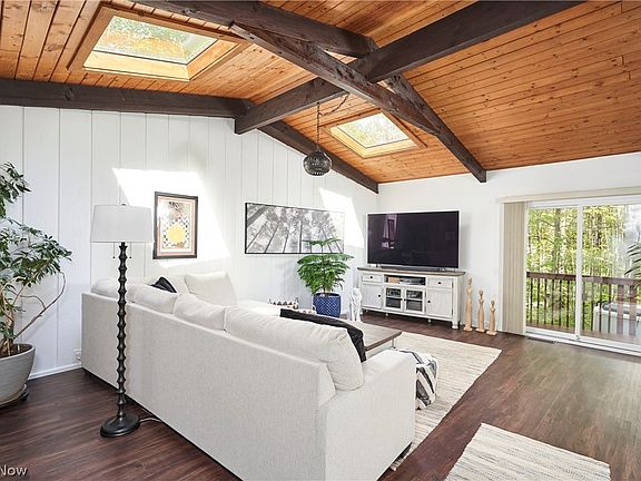 4th image of 873 Old Spring Rd