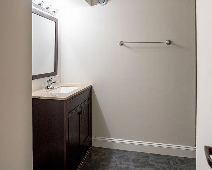 Garfield Lofts — Photo 28