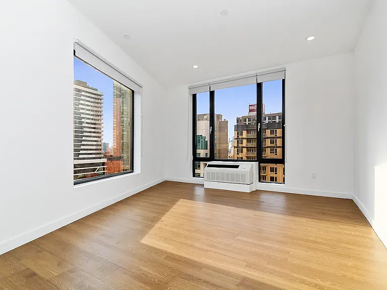41-32 27th St #12D — Photo 1