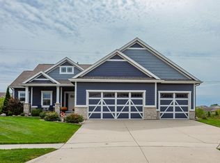 5003 NE Ledgestone Ct, Ankeny, IA 50021
