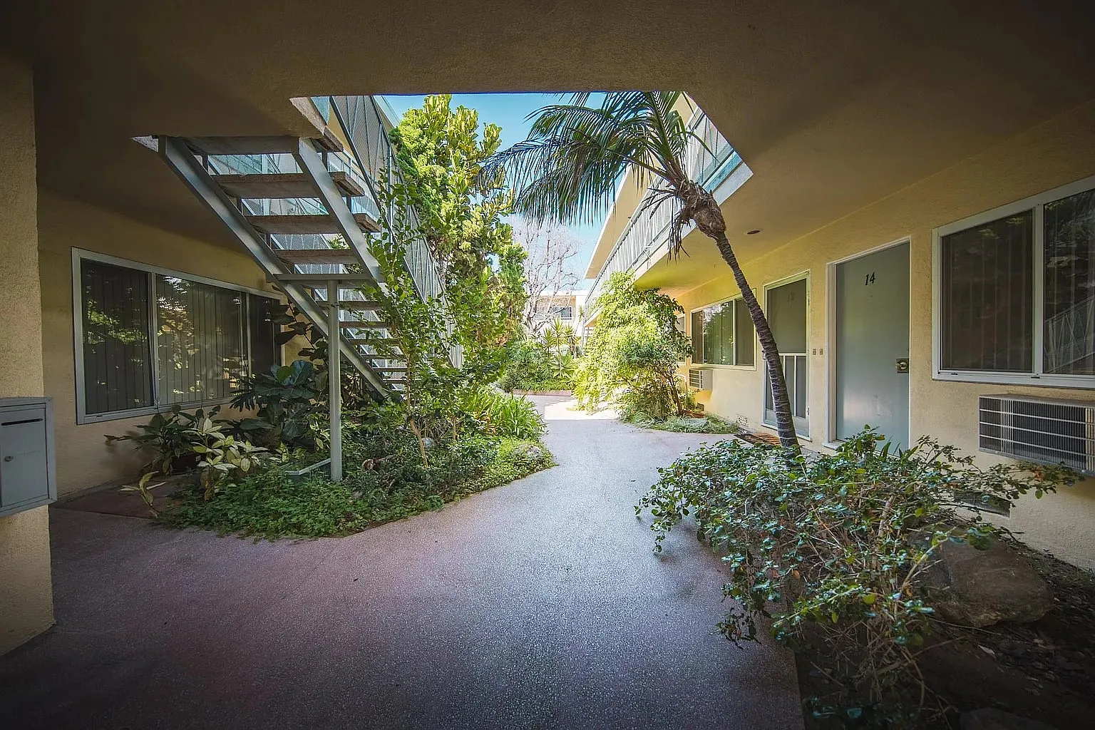 3720 Motor Ave — Photo 2