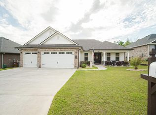 4897 Red Oak Dr, Milton, FL 32583