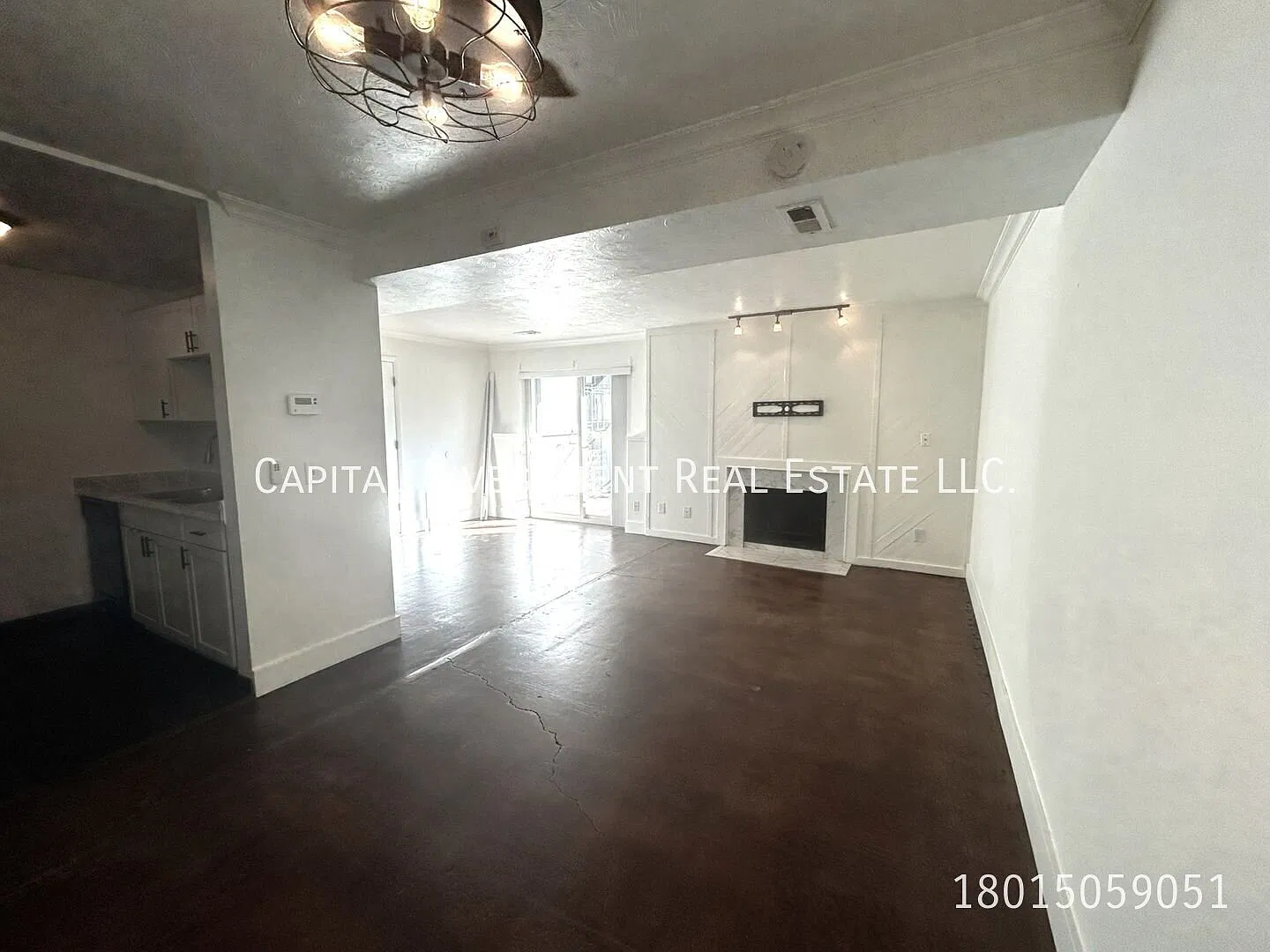 New Lower Price - 2 bed/1bath — Photo 4