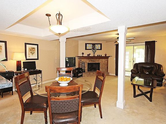 2nd image of 786 Coventry Township Pl