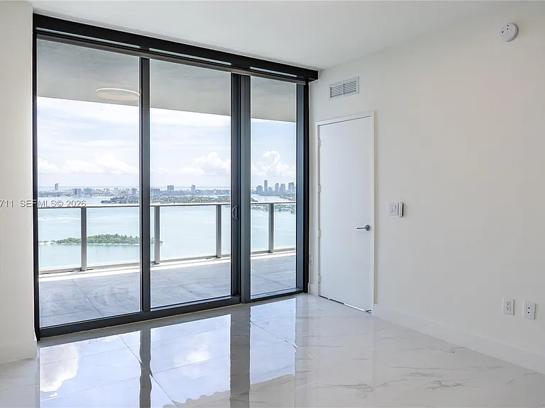 700 NE 24th St #3603 — Photo 23