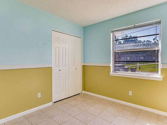 3rd image of 1416 Clio Dr