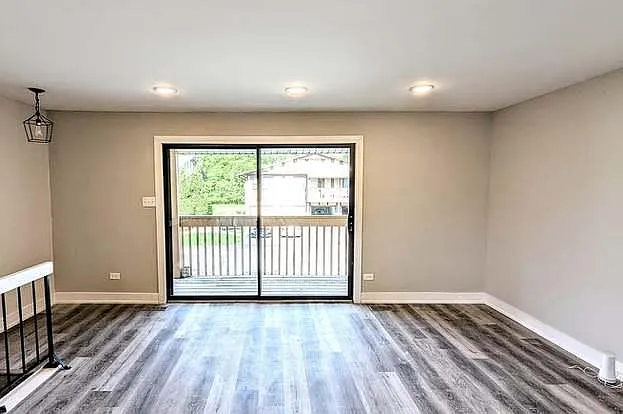 19131 Pine Dr #114 — Photo 6
