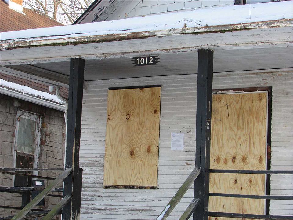 2nd image of 1012 11th Ave