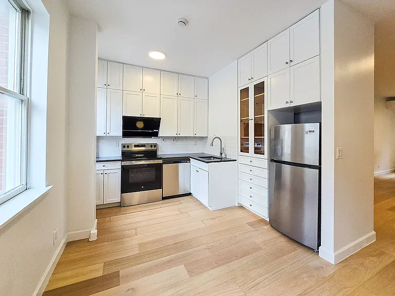 94 8th Ave #1 — Photo 13