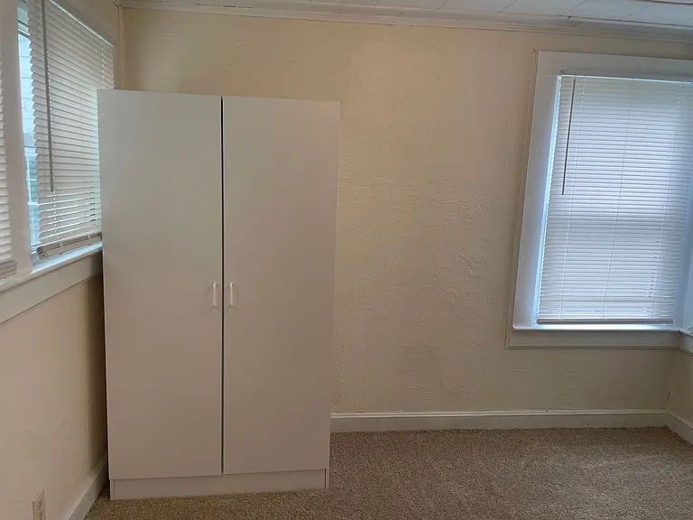 420 N Elm St — Photo 16