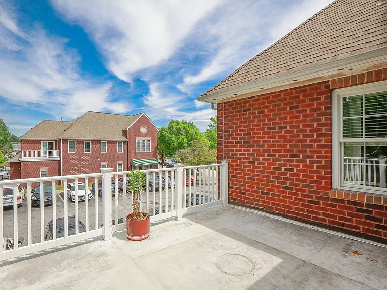 179 Herman Melville Ave — Photo 24