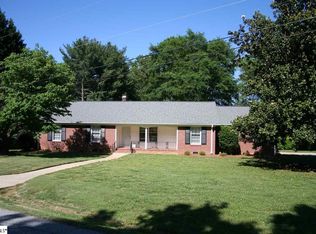 8 Briarwood Blvd, Greenville, SC 29615