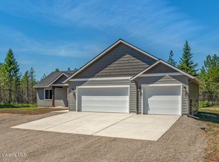 285 Durango Ln, Priest River, ID 83856