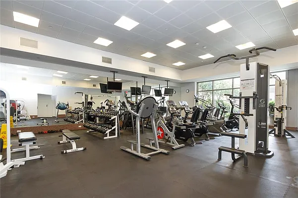 Sold by R New York | media 18