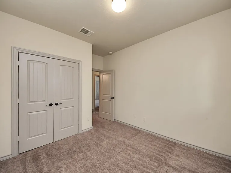 1902 Argos Dr — Photo 42
