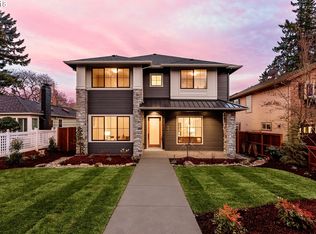 441 8th St, Lake Oswego, OR 97034