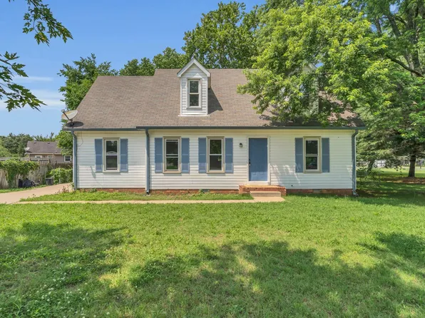 1222 Myers Dr, Murfreesboro, TN 37129