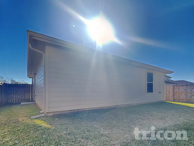 18610 Rosehill Prairie Dr — Photo 15
