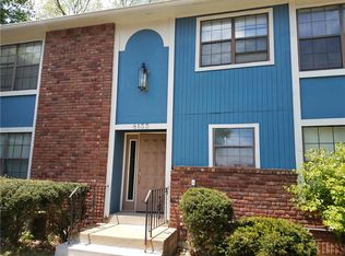 8133 Holmes Rd APT 302, Kansas City, MO 64131