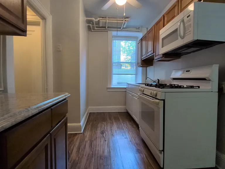 218 Broad Ave #BB — Photo 7