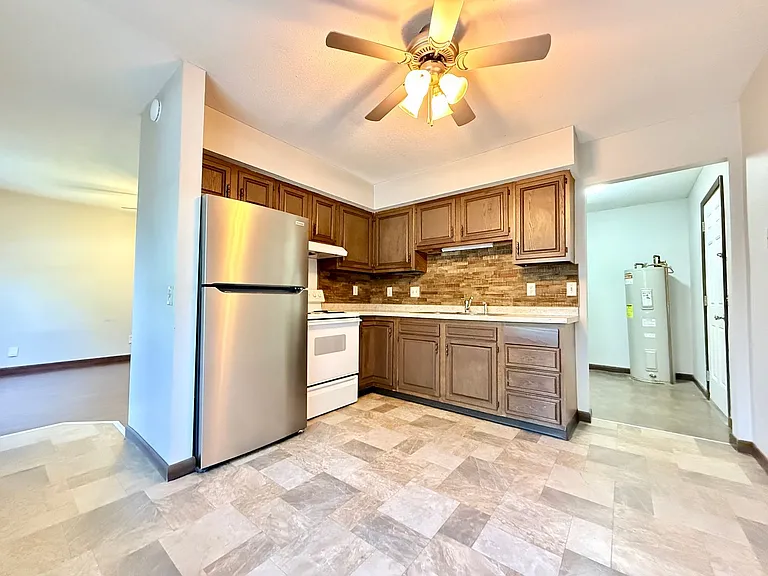 220 Hawkeye Way — Photo 2