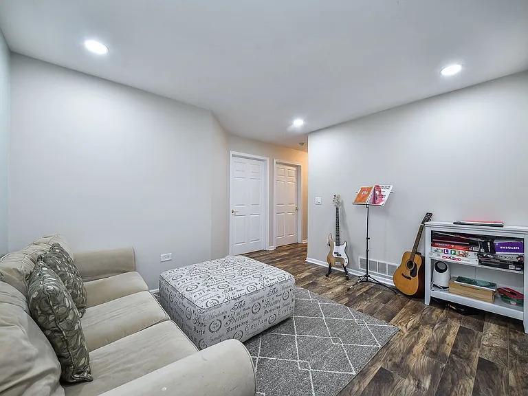 3169 Saganashkee Ln — Photo 11