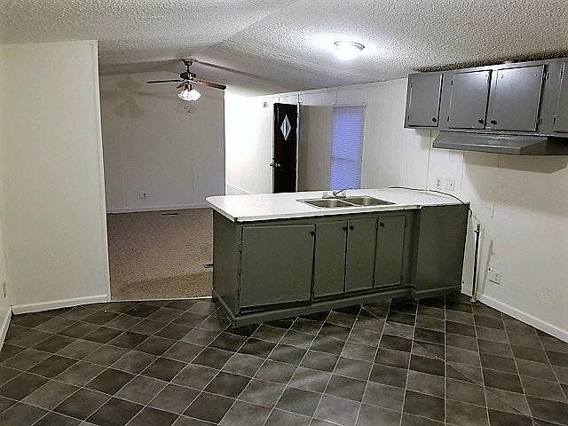 1st image of 1405 N Park Ave