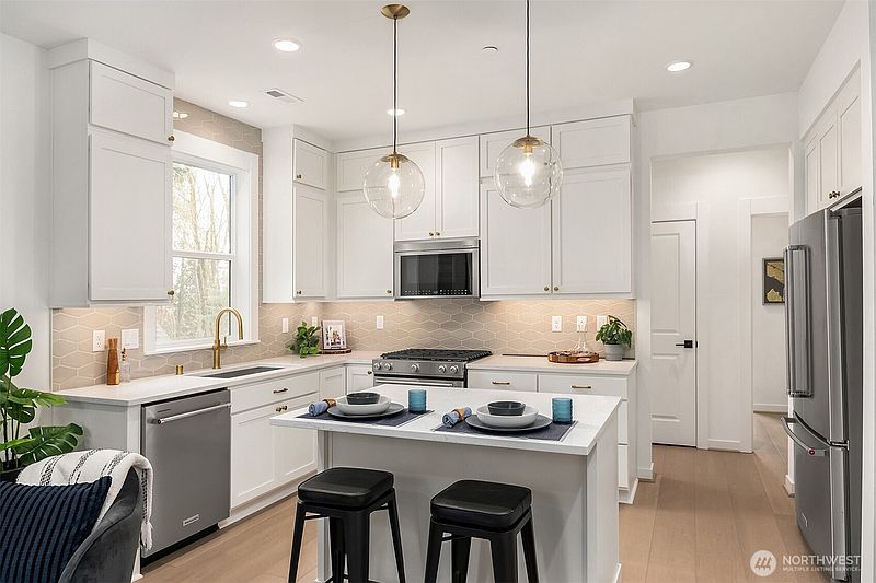 4th image of 11170 (HS 24) NE 134th Court NE