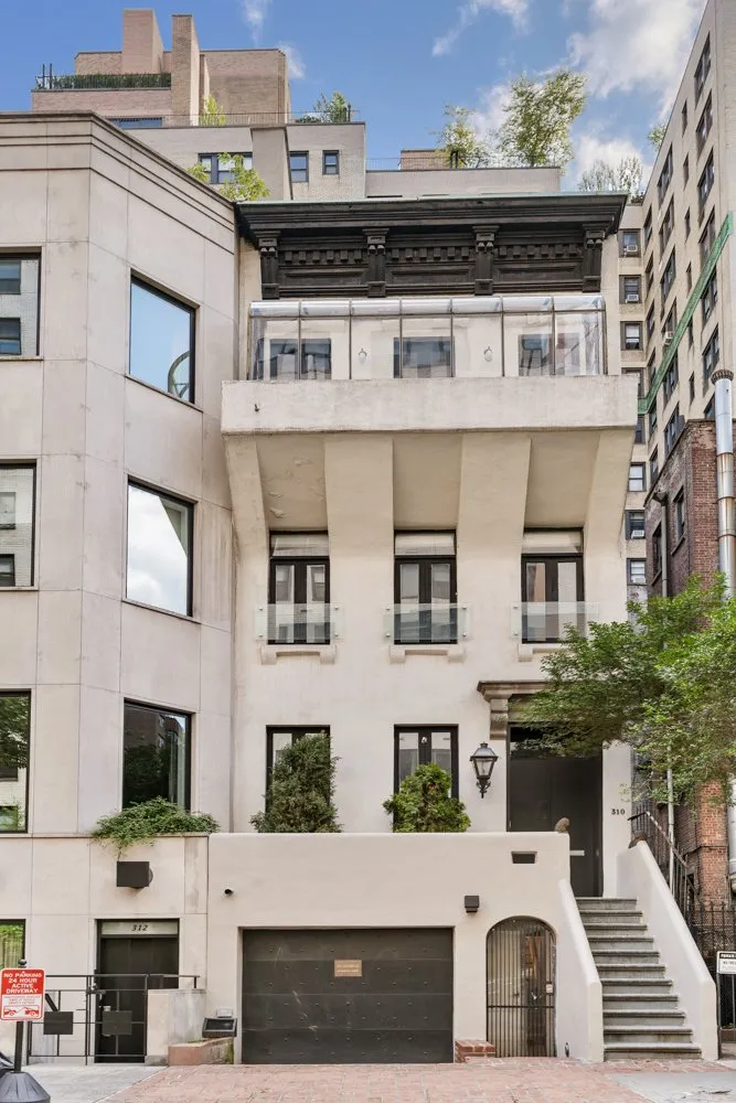 310 East 69th Street in Lenox Hill : Sales, Rentals