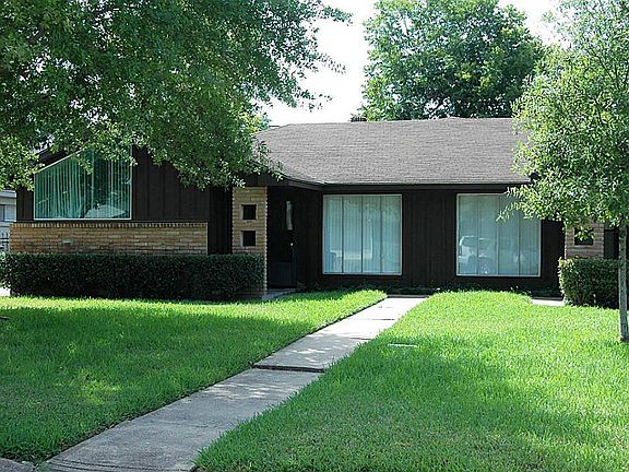 Each Unit has 1,245 sq ft, 2 Bedrooms, 1 1/5 baths, Dining/Living Room, Den, Large Kitchen & TWO Car